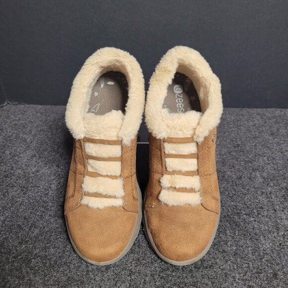 BZees Golden Faux Fur Trim Washable Slip-on Booties ODOR control Womens Sz 8.5 - Picture 3 of 10